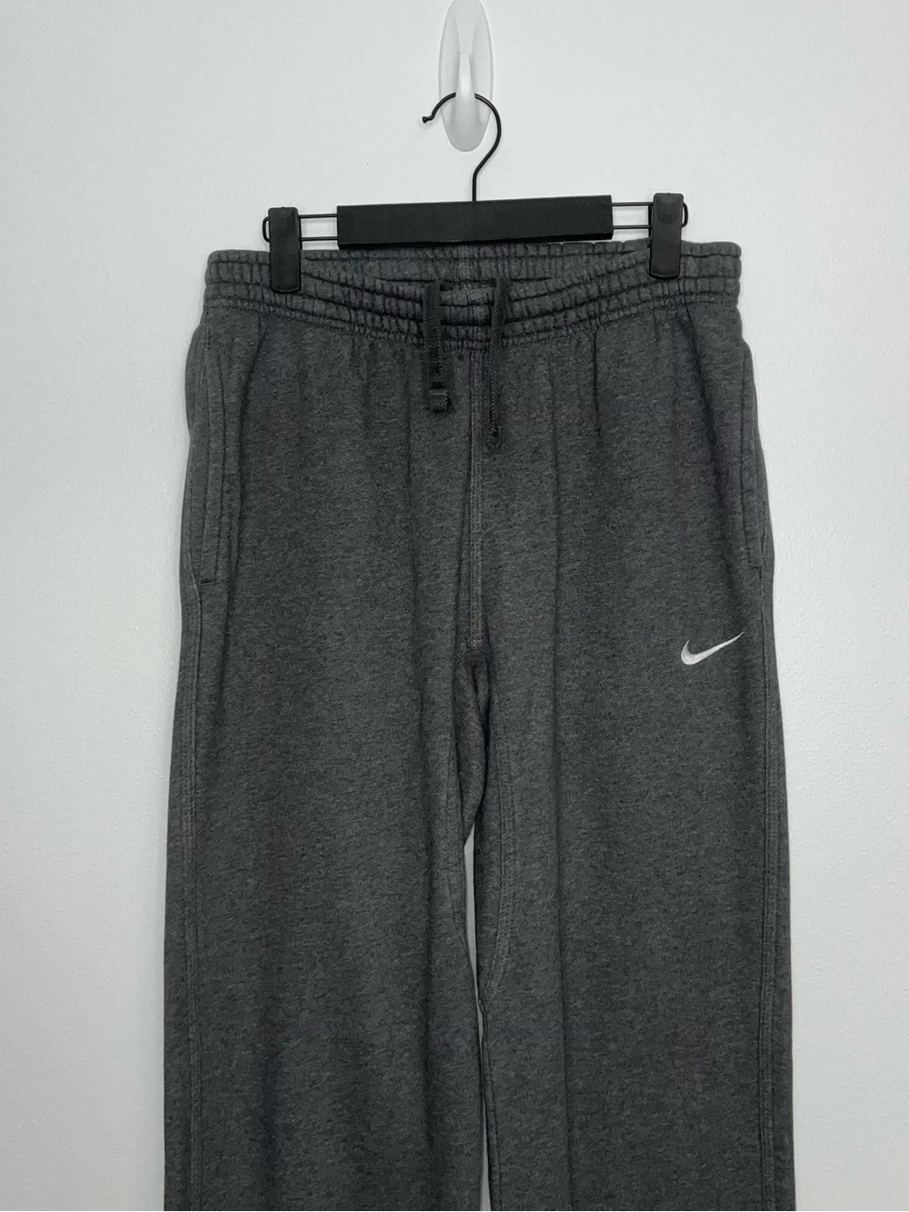 Nike Men’s Sportswear Club Fleece Dark Heather Gray Sweatpants Sz Medium Active